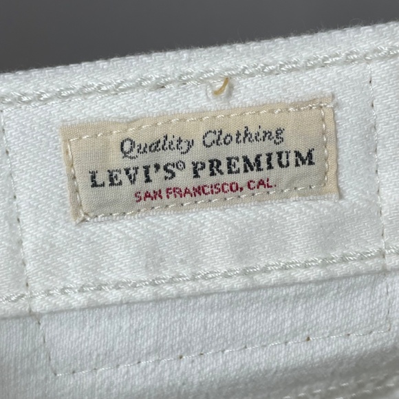 NEW Levis Shorts Womens 33 501 white jean denim distressed casual - Picture 2 of 10